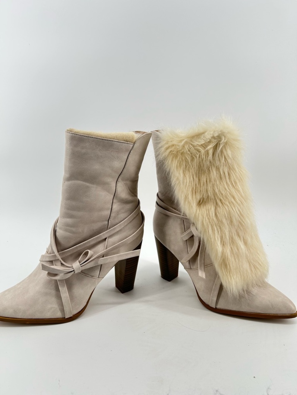 Dominique Nicole  Women's size 7.5 Boots Reversible Fur 3" Heels